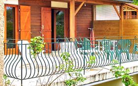 Chalet de 3 chambres avec vue sur le lac piscine partagee et jardin amenage a Saint Gerons a 1 km de la plage