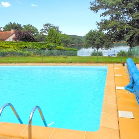 Chalet de 3 chambres avec vue sur le lac piscine partagee et jardin amenage a Saint Gerons a 1 km de la plage Extérieur photo